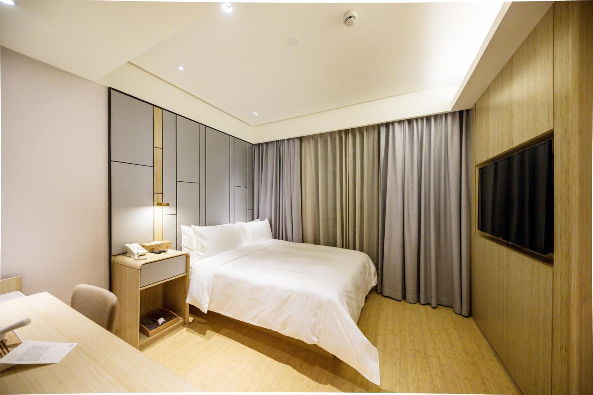 Ji Hotel Shanghai The Bund Jinling East Road Exterior photo